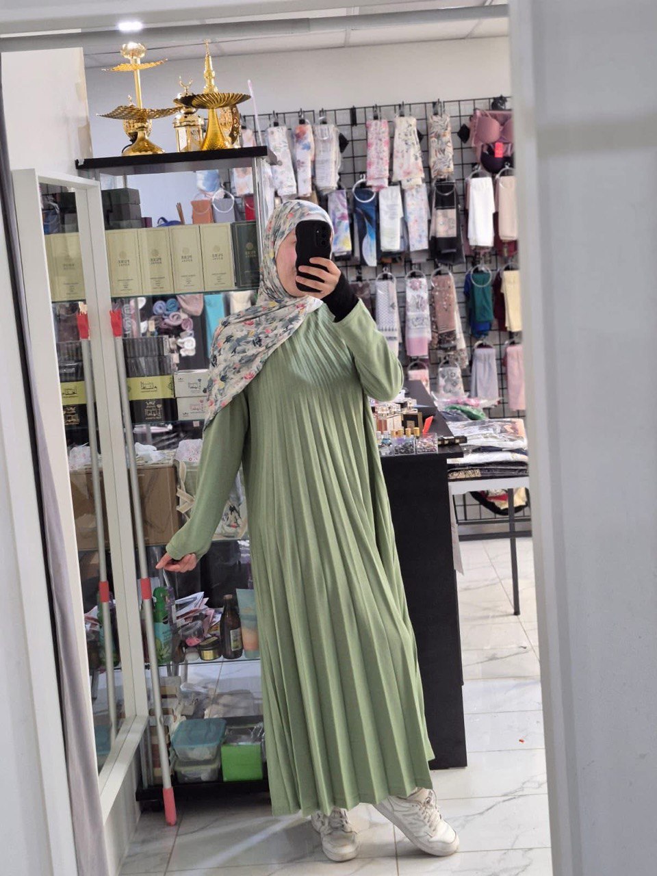 Elegant long sleeve dress