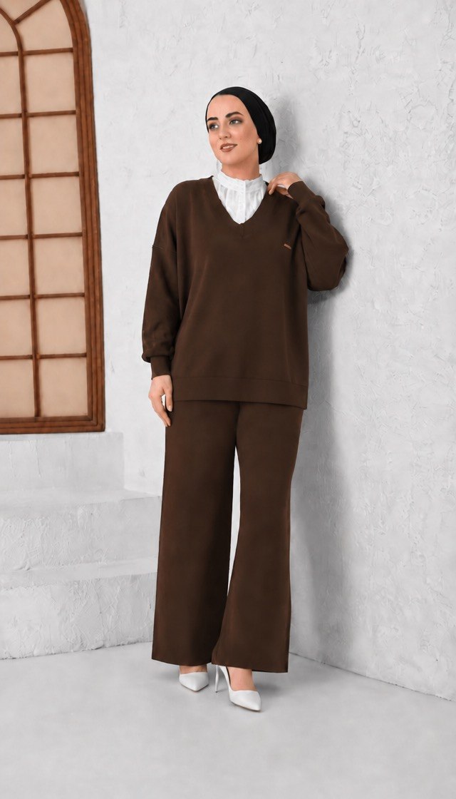 Elegance Collar Knit Outfit