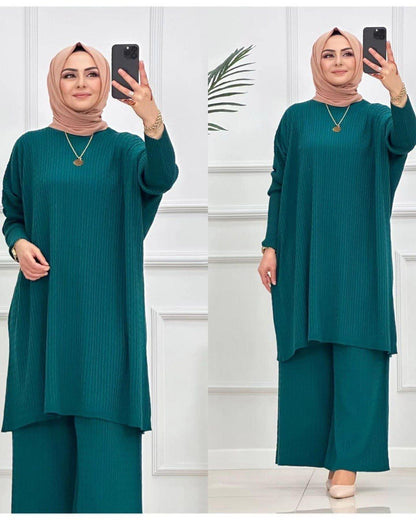 Ensemble sweatshirt tricote a motif tresse et pentalon