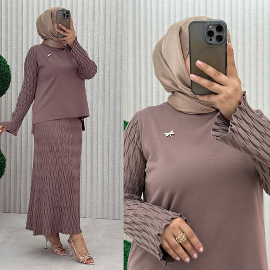 Ensemble jupe plisse et pull elegant