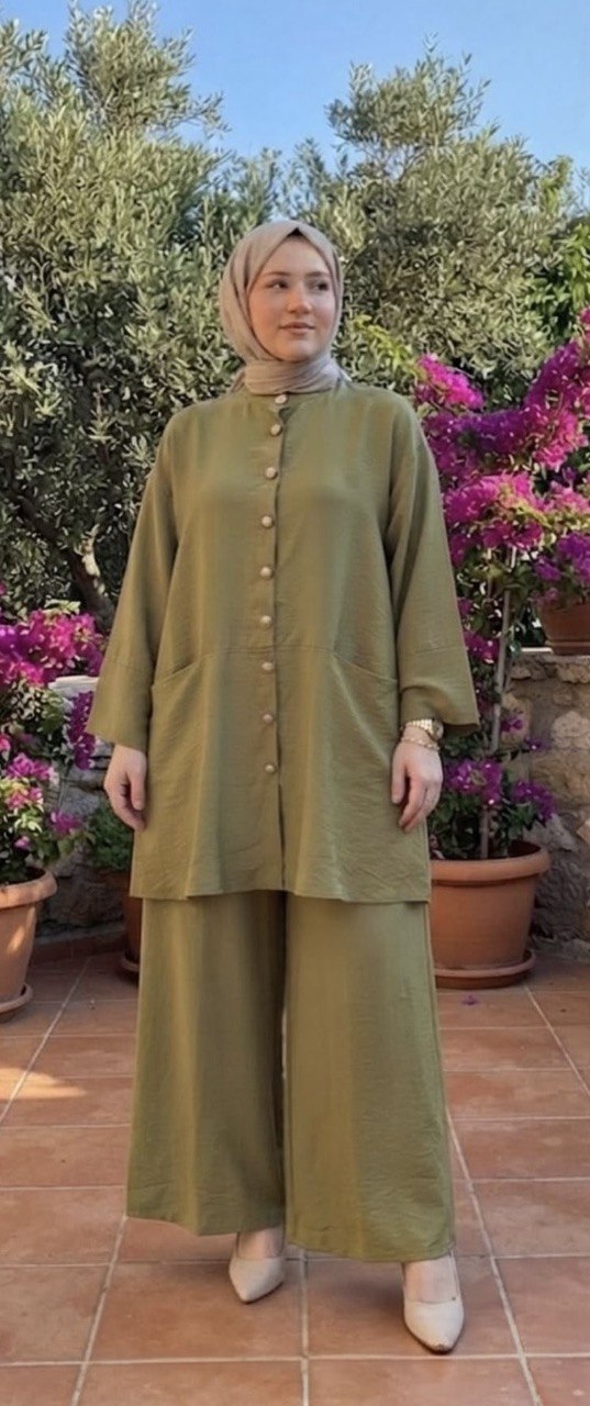 The Flowy Button-Up Ensemble