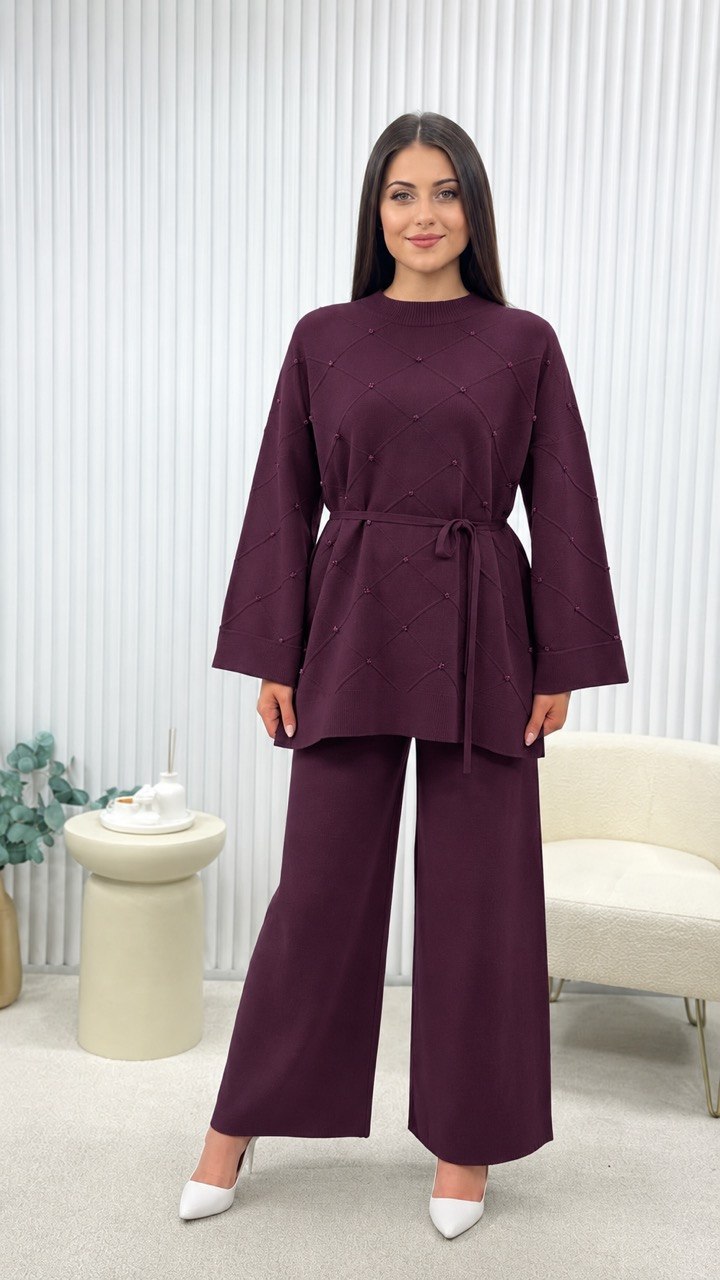 Belted Dimond Knit Outfit