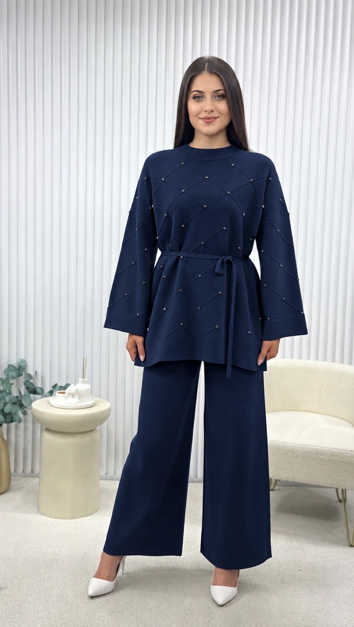 Belted Dimond Knit Outfit