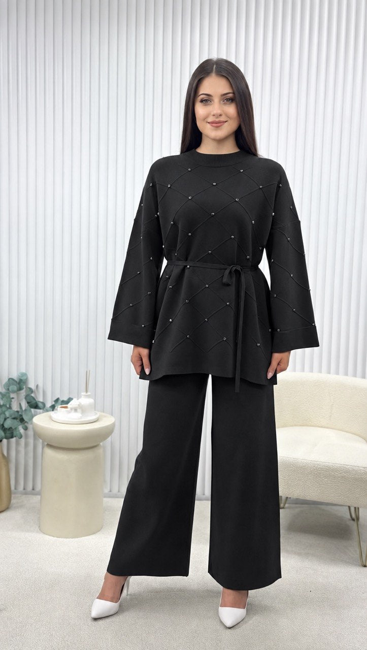 Belted Dimond Knit Outfit
